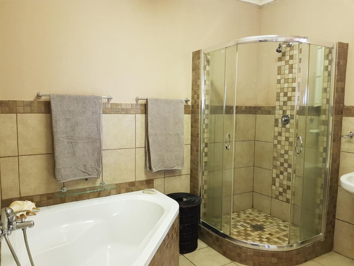 Вілла Numbi Hills Self-Catering Гейзівью Екстер'єр фото